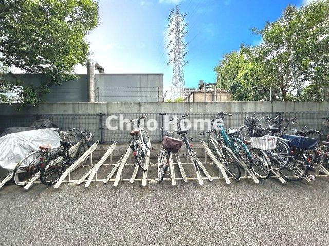 プレジャーガーデン葛西の駐輪場|【自転車置き場】最新の空き状況や費用などの詳細は担当スタッフまでお問い合わせください。
