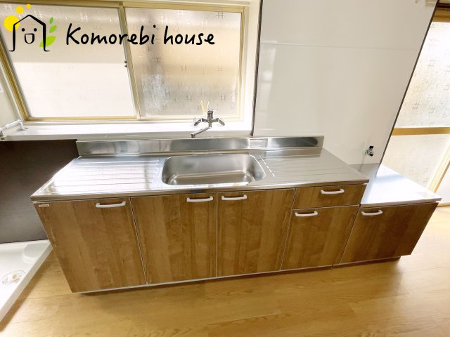 上尾市本町二丁目　中古戸建のキッチン|コンパクトなキッチンで掃除もラクラク