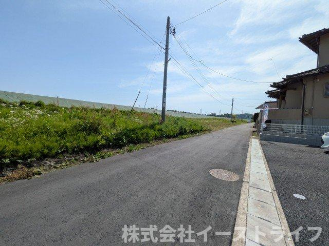【新築戸建】　いわき市平第21　全2棟の前面道路含む現地写真|東側6ｍ公道に30.87ｍ接道