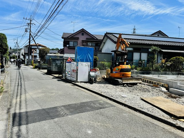 八王子市　中野町　新築一戸建て　２期の前面道路含む現地写真|～西側４m道路～