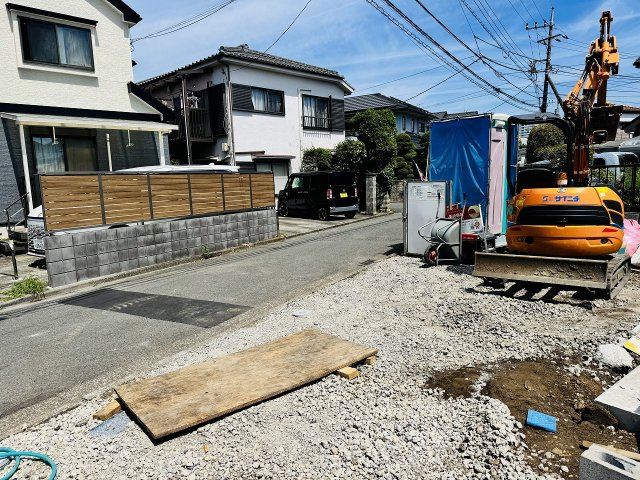 八王子市　中野町　新築一戸建て　２期の駐車場|～カースペース２台分あり～
