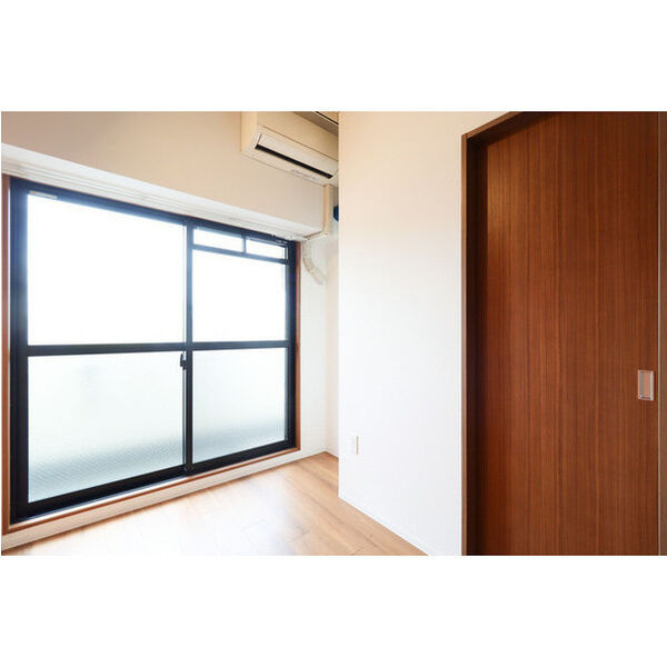 SERENiTE-04の内装