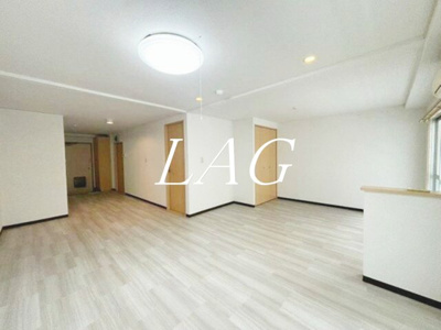 【居間・リビング】 | ラック大和田ビル | 洋室のお部屋です。