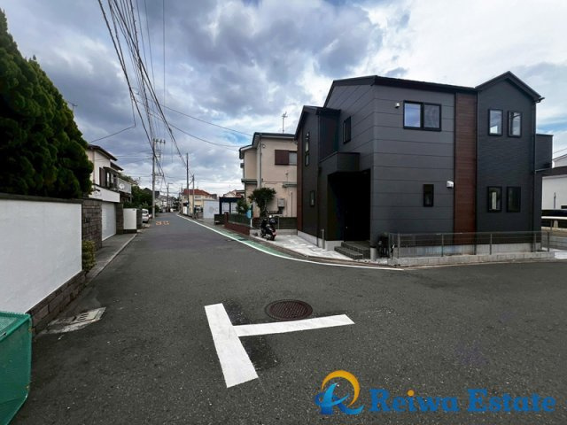 新築戸建　茅ヶ崎市浜須賀の前面道路含む現地写真