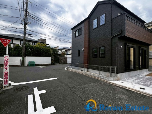 新築戸建　茅ヶ崎市浜須賀の前面道路含む現地写真