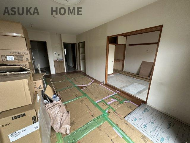 ヒルズ横浜ガーデンホームズの居間・リビング|LDKと隣接した和室は、リビングを広く使う事もできるので汎用性が高い間取りになってます。