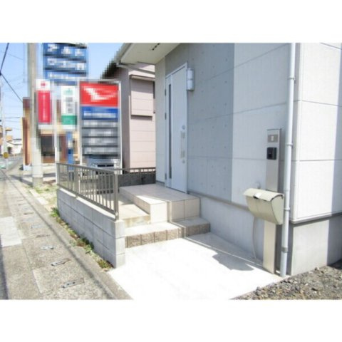 新舞子大草貸家のエントランス