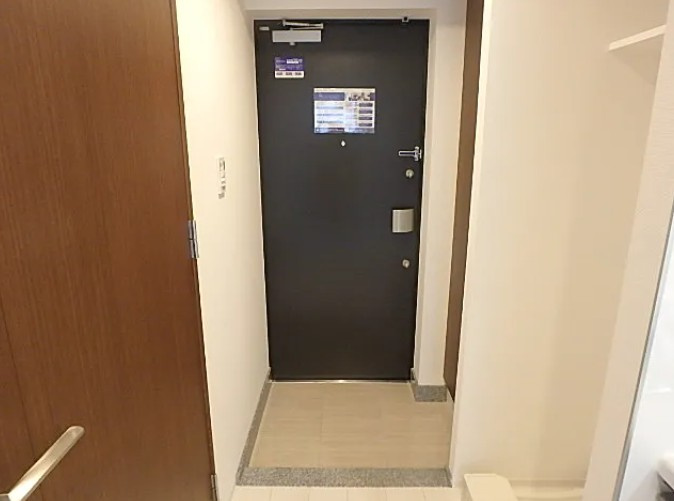 レジディア板橋の玄関