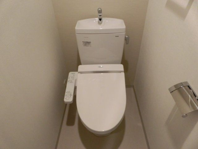 サムティ江戸堀ASUNTのトイレ