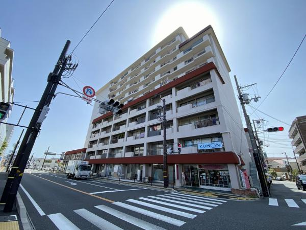 南桜塚ハイツの外観