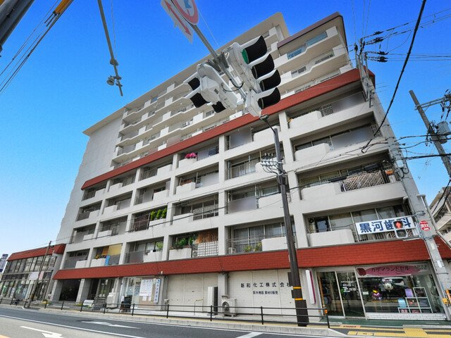 南桜塚ハイツの外観