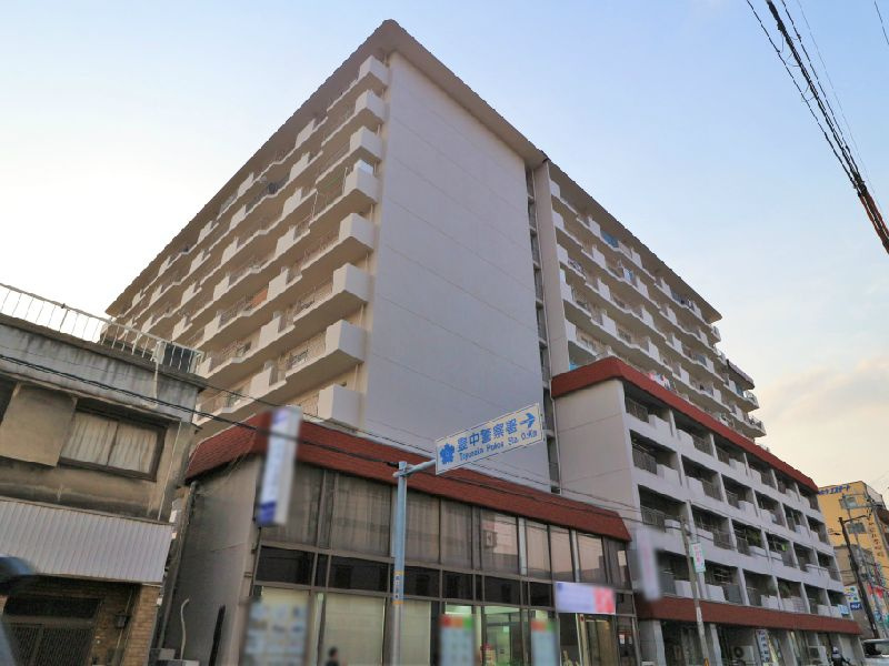 南桜塚ハイツの外観