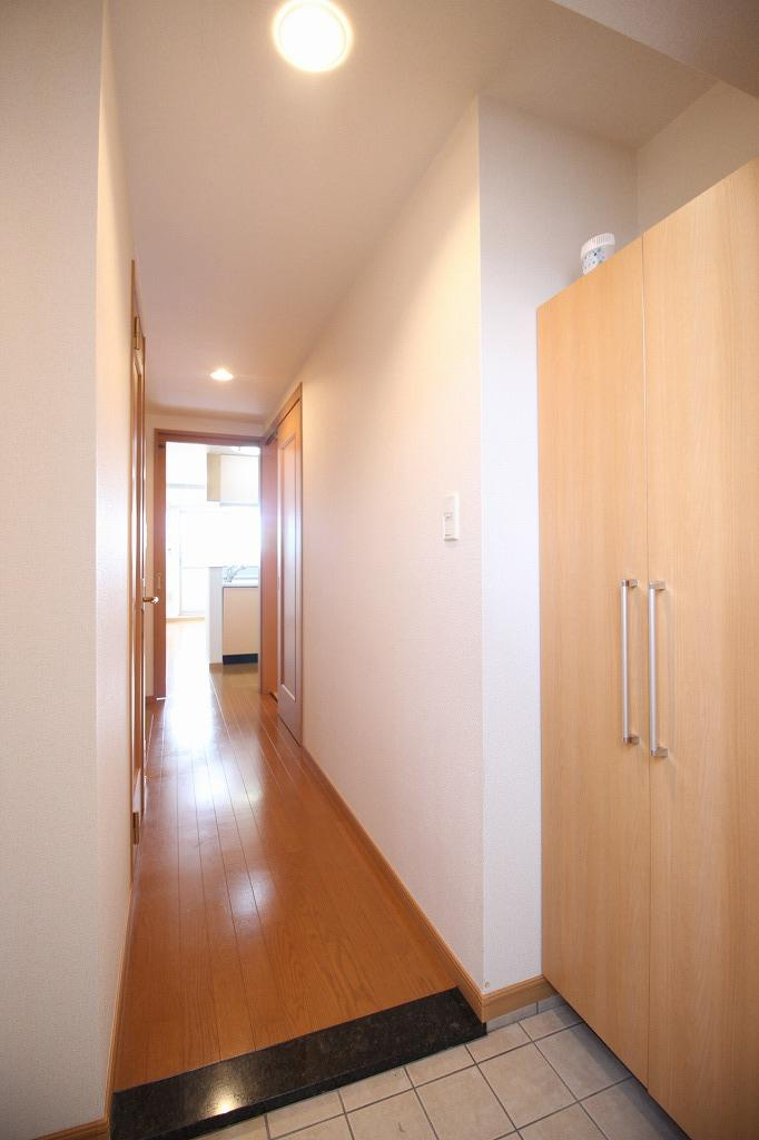 ファイン・スクエアーの玄関|※お部屋により仕様が異なる場合があります