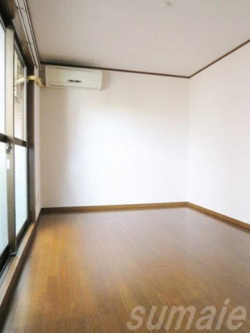 大塚ビルの寝室|☆フローリングの洋室です☆