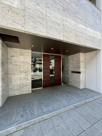 ワールドアイ名古屋城北　名古屋市賃貸　仲介手数料無料のエントランス|エントランス