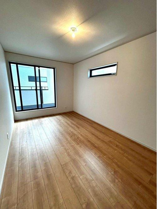 花中町　新築戸建の内装|子供部屋でも趣味部屋でも使いやすい部屋になってます。