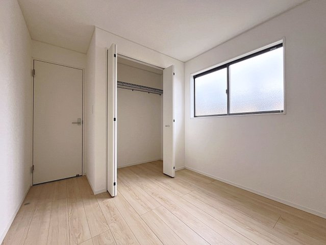 新築戸建・新築建売　福島市北沢又第10　北沢又小・信陵中の洋室|全居室収納完備！収納が多いとお部屋もスッキリします！
