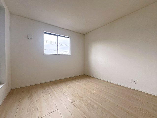 新築戸建・新築建売　福島市北沢又第10　北沢又小・信陵中の洋室|7.5帖の洋室は広々としておりご夫婦の主寝室としておすすめです！