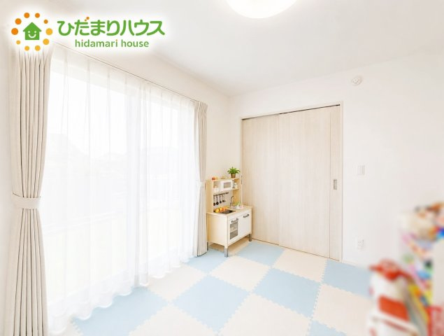 いわき市平豊間字柳町　中古戸建の和室|リビングには和室が隣接し、お子様の遊び場や家事スペースにも大活躍です☆