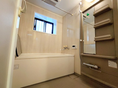 【浴室】 | 豊中市北桜塚２丁目中古戸建 | エイブルにて取扱い可能な住宅ローンは、全部で10種類以上！お客様にピッタリの住宅ローンを当社のFPよりご案内させて頂きます。住宅ローンのご相談だけでも、お気軽にご相談下さいませ。