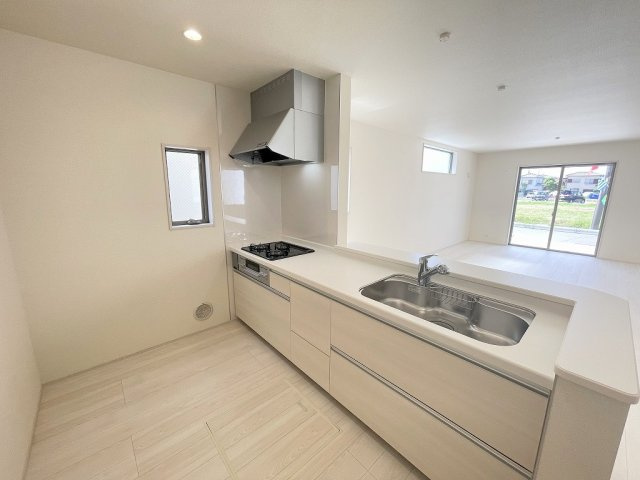 三郷市新和4丁目　新築戸建　全2棟　1号棟のキッチン|同施工会社の参考写真になります。