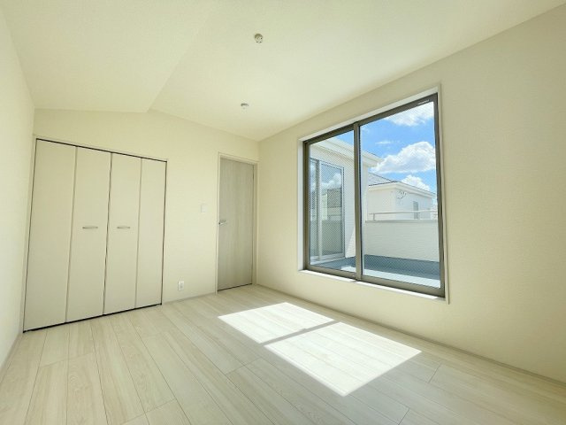 三郷市新和4丁目　新築戸建　全2棟　1号棟の洋室|同施工会社の参考写真になります。