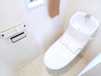 【トイレ】 | 赤堤5丁目戸建 | シンプルで使いやすいトイレです