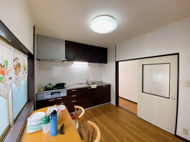 知多市新舞子字浜田のキッチン|南側建物（4-20）