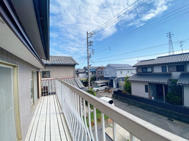 知多市新舞子字浜田のバルコニー|南側建物（4-20）