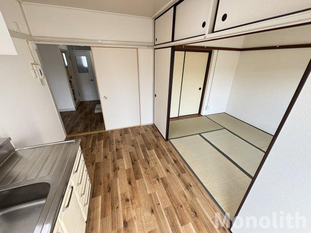 鶴山台10号棟の居間・リビング