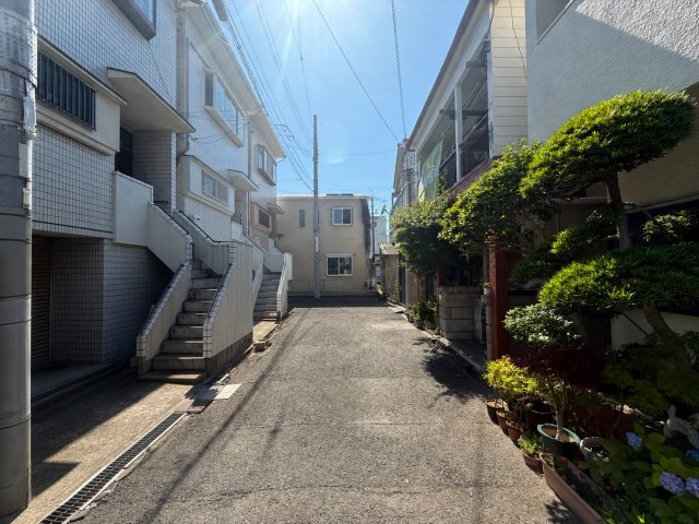 大蓮東1丁目　中古戸建の前面道路含む現地写真