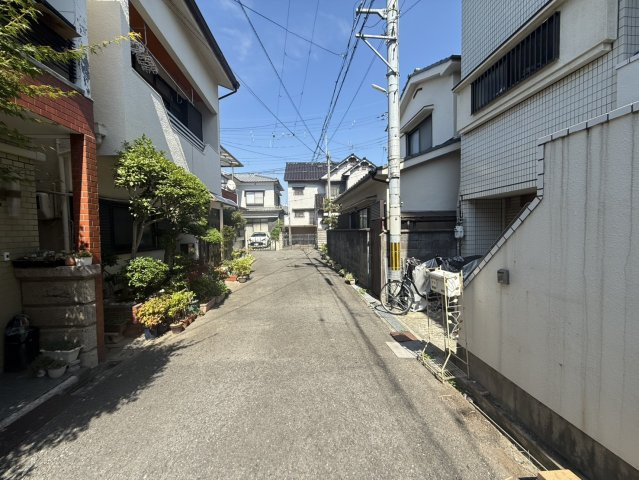 大蓮東1丁目　中古戸建の前面道路含む現地写真