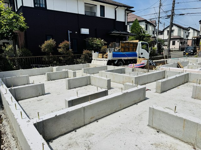 八王子市　中野町　新築一戸建て　２期の外観|～周辺商業施設充実　カースペース２台あり便利です～