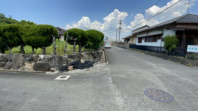 飯塚市柏の森　土地の前面道路含む現地写真