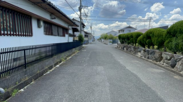 飯塚市柏の森　土地の前面道路含む現地写真