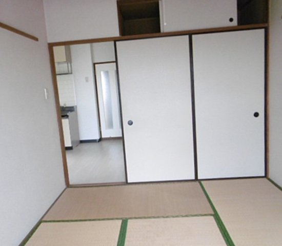 綾瀬市大上１丁目の賃貸マンションの和室