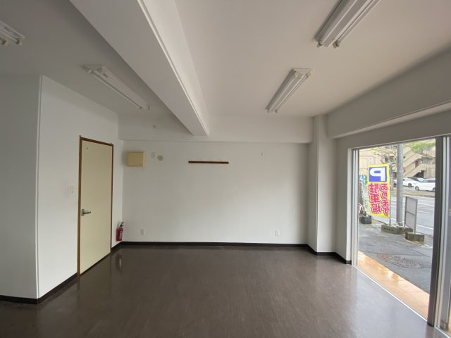 国場貸店舗