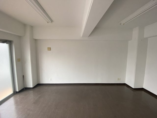 国場貸店舗の居間・リビング