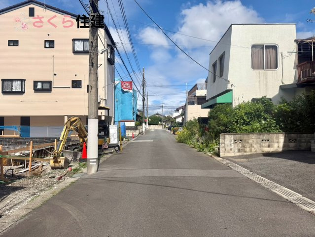 宇都宮市双葉２丁目429番の前面道路含む現地写真|前面道路北側5.5ｍ公道（42条1項1号）