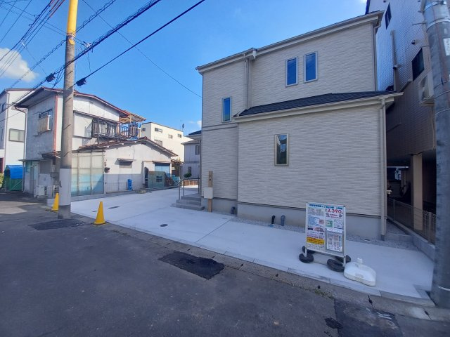 宇都宮市双葉２丁目429番の前面道路含む現地写真|前面道路北側5.5ｍ公道（42条1項1号）
