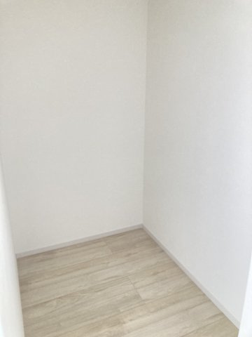 アーバンスタイル高崎市棟高町町1期　3号棟　新築住宅の収納|【イメージ画像】２階洋室1収納ウォークインクローゼットです
