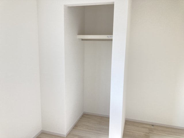 アーバンスタイル高崎市棟高町町1期　3号棟　新築住宅の収納|【イメージ画像】２階洋室2収納です