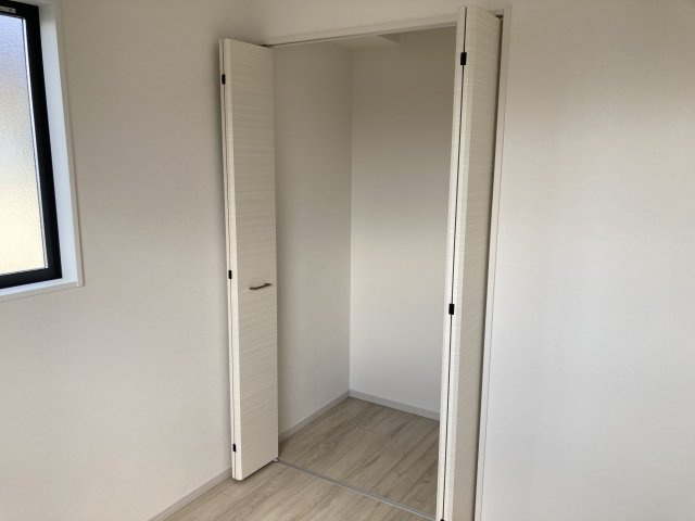 アーバンスタイル高崎市棟高町町1期　3号棟　新築住宅の収納|【イメージ画像】２階洋室4収納です