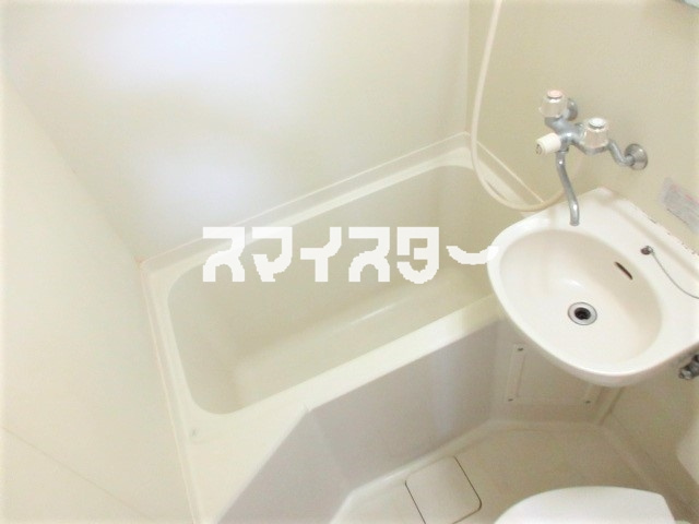 小金井マンションの浴室