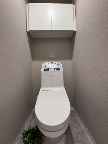 蒲生第二コーポのトイレ|リフォーム済みで、ピカピカです。