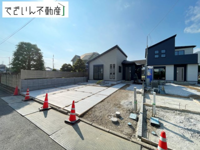 【前面道路含む現地写真】 | GRAFARE嵐山町菅谷4期　【平屋】新築住宅 | ≪1号棟≫
現地(2026年8月撮影)