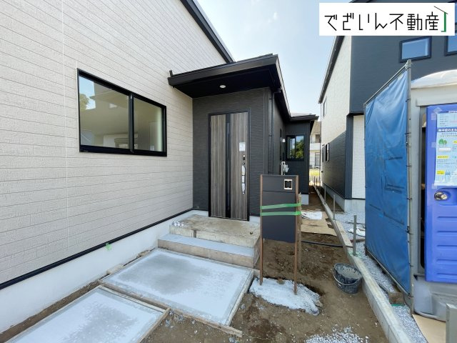 【玄関】 | GRAFARE嵐山町菅谷4期　【平屋】新築住宅 | ≪1号棟≫
現地(2026年8月撮影)