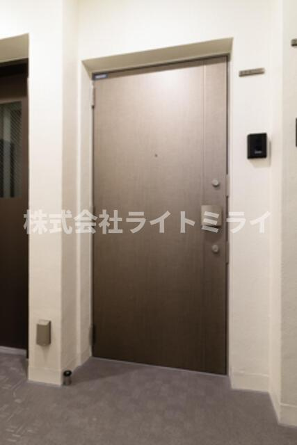 ＴＯＫＹＯ　ＦＬＡＴの玄関|※写真は同タイプ住戸です。 