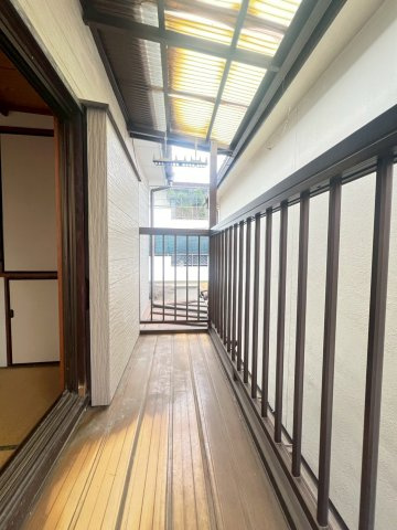 小山借家のバルコニー