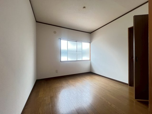 小山借家の洋室